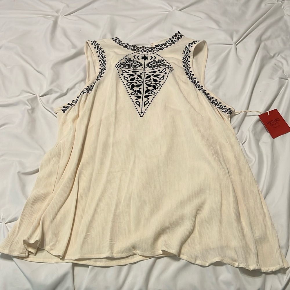 Mossimo Embroidered Sleeveless Blouse